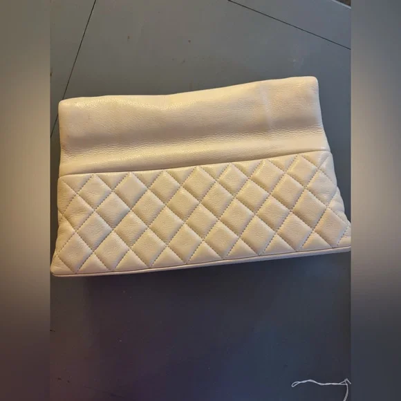 Chanel Authentic Hamptons Foldover Flap Bag Quilted Calfskin Tan Cream - Picture 12 of 14